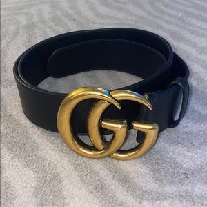 Woman’s Gucci Belt!
